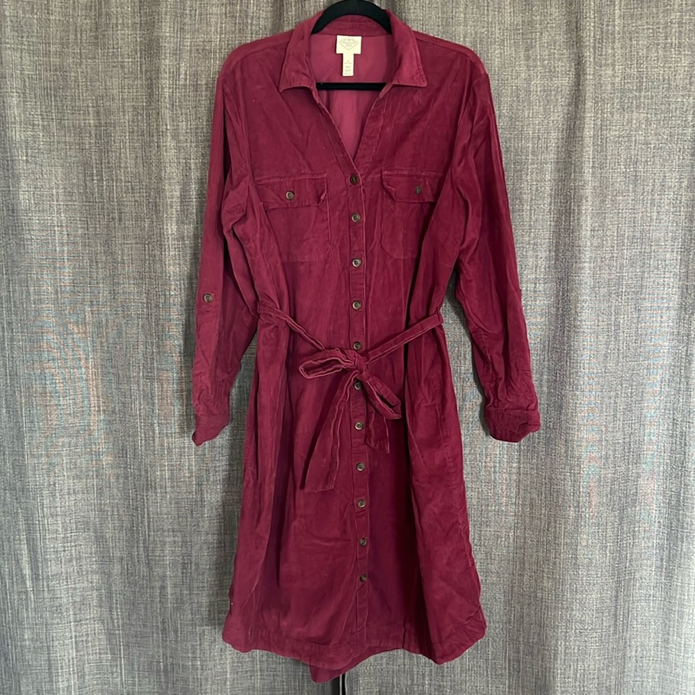 St. John’s bay maroon corduroy dress button down and belted XL
